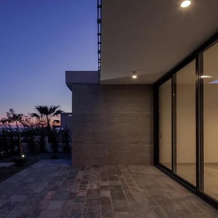 Almond Tree Villa Nr. 4 *